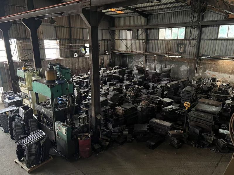 Yimi (Guangzhou) Automotive Parts Co, Ltd Produktionslinie des Herstellers