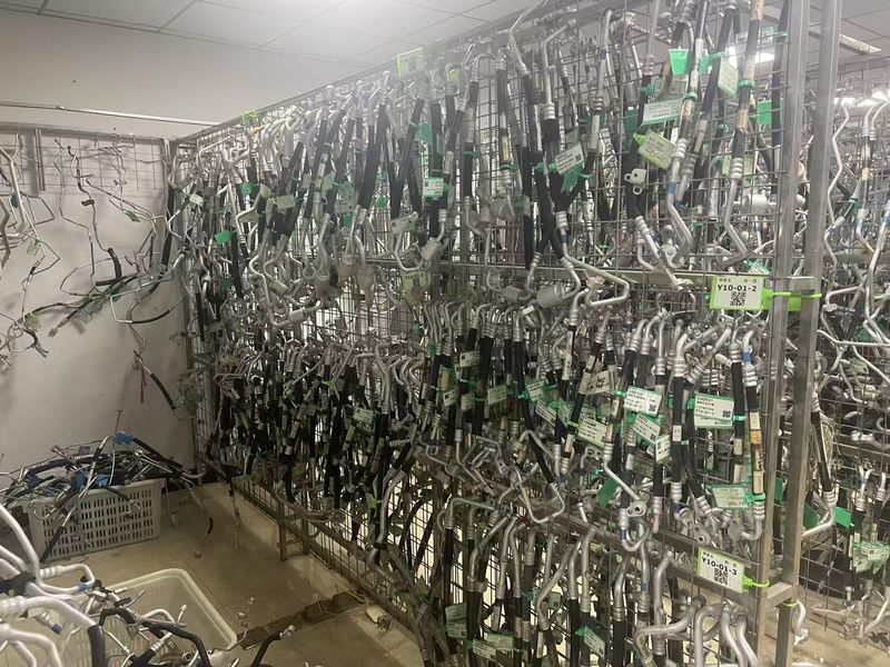 Yimi (Guangzhou) Automotive Parts Co, Ltd Produktionslinie des Herstellers