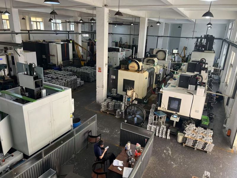 Yimi (Guangzhou) Automotive Parts Co, Ltd Produktionslinie des Herstellers