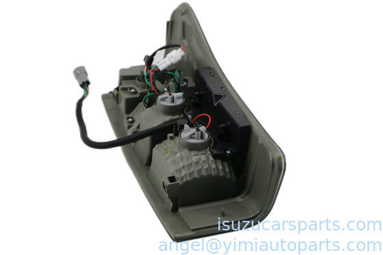 ISUZU DMAX2015 Hinterlicht ASM L ((LED) GRÜ 5981254050