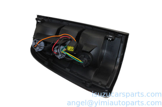 ISUZU TFR17 Hinterlicht ASM R 8971144490
