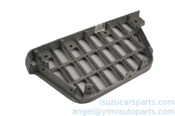 ISUZU NKR94 PLATTE STEP RH 8978599960 8978679680