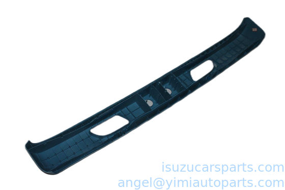 ISUZU NPR71 STOßSTANGE VORN MITTE 8979990131